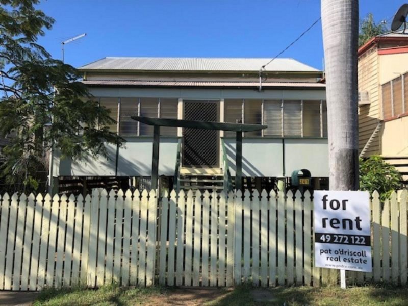 241 East Street, Depot Hill QLD 4700